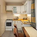 Bhg *
